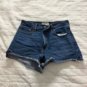 Abercrombie & Fitch High Rise The Mom Short